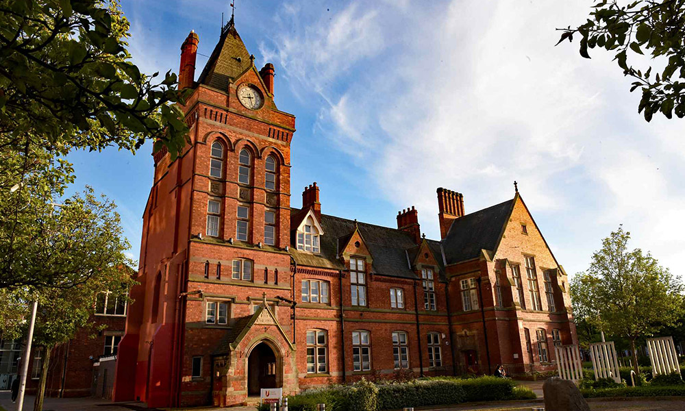 teeside-uni-23.jpg.txt